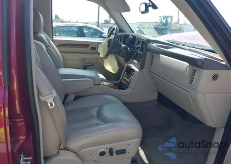 2005 Cadillac Escalade Standard from USA, damaged, VIN 1GYEC63N55R252699